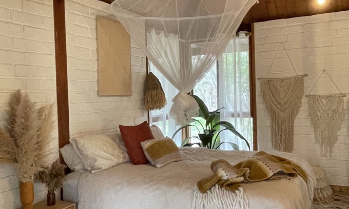 Long Forest House | Serenity - a beautiful, secluded mud brick home on 3.5 acres