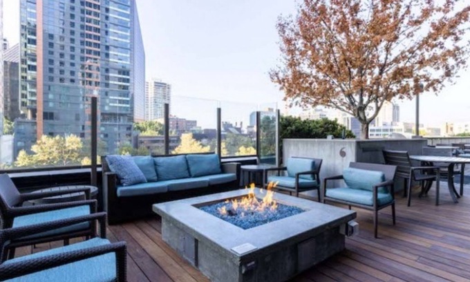 Belltown Condo | Serenity in the City: 1BR Condo at Via 6