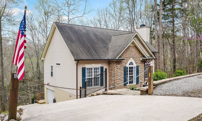 Smithville Cabin | Serenity Now On Center Hill Lake