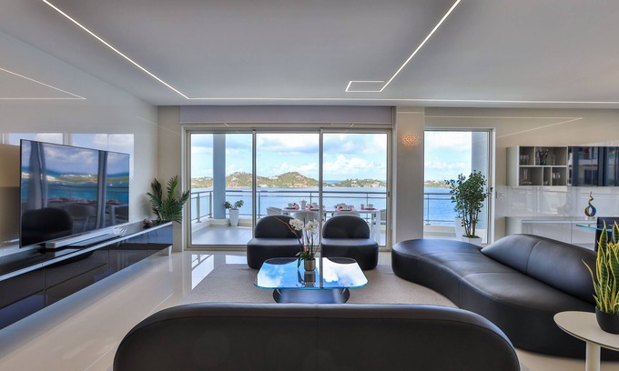 Maho Condo | Serenity Penthouse - The Pinnacle of Luxury