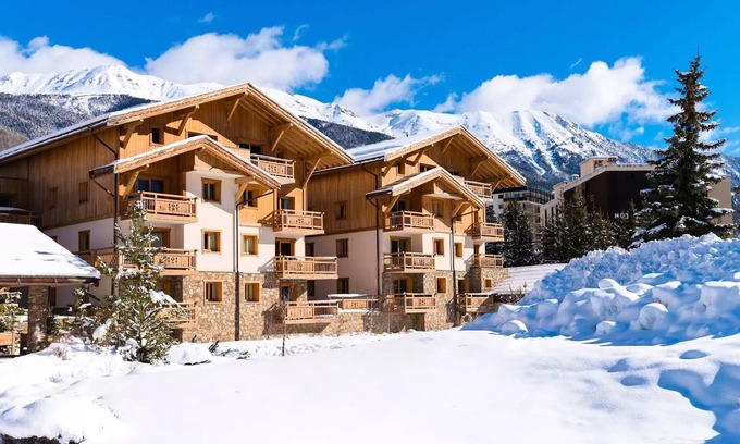 Saint-Chaffrey Apartment | Serre Chevalier 3 Rooms - 300 m from the slopes Riviere View.