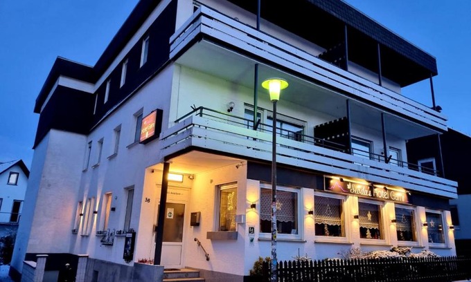 Ortsmitte Hotel | Sevda's Hotel Garni Weinforth