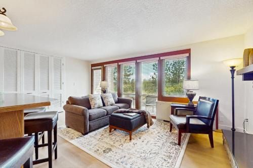 Bend Apartment | Seventh Mountain Resort 514