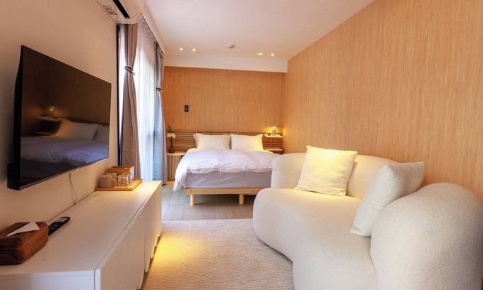Kaigan Apartment | Several well-known attractions are located nearby, and free WiFi is provided throughout the hotel.