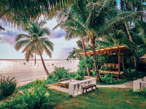 Catangnan House | ShakaBrah Beachfront Private Bungalow