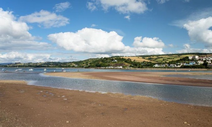 Shaldon Villa | Shaldon Holiday Home, Sleeps 6 with WiFi
