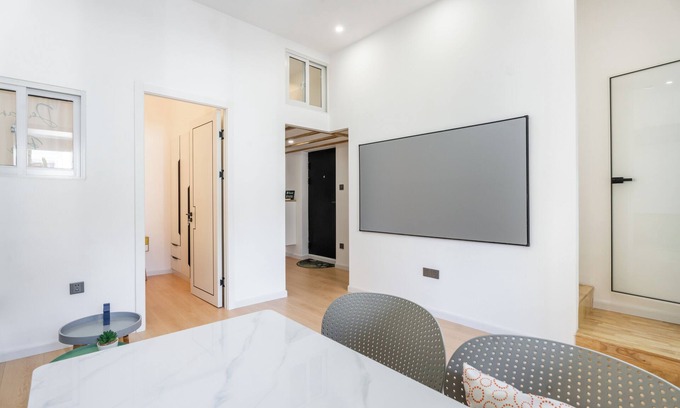 Downtown Shanghai House | Shanghai Hills&XING 1884 Family Homestay