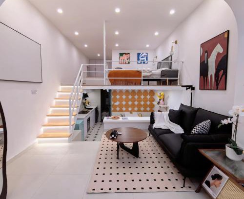 Huaihai Road Commercial Area Apartment | Shanghai Hills & ZINN City Loft Near Metro Line 1 Changshu Rd and Close to Tianzi Fang