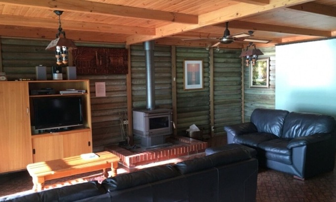 District Council of the Copper Coast Cabin | Shangri La Cabin 2 in Moonta Bay