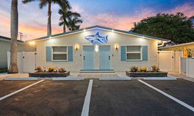Cocoa Beach House | Shark Tank Cocoa Beach 4 2BR Units 8BR Total Each Sleeps 5 Walk to Beach