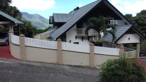 Mare Anglaise Apartment | SHAY LYAH SELF CATERING