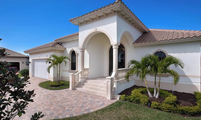 Marco Island House | SHENANDOAH - Sassy and Sheik Shenandoah of Marco Island !