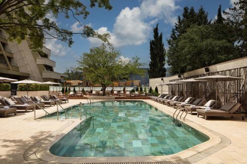 Avlabari Hotel | Sheraton Grand Tbilisi Metechi Palace