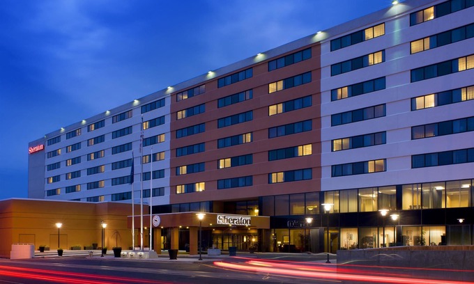 Windsor Locks Hotel | Sheraton Hartford Hotel at Bradley Airport