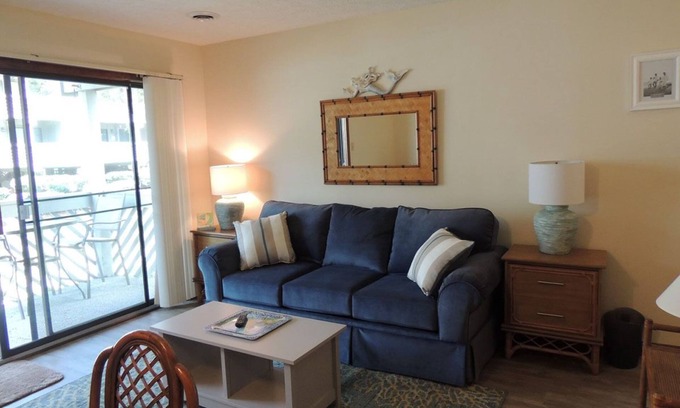 Myrtle Beach Condo | Shipwatch Pt II N106 1BR 1BA Second Row Condo close to popular shore drive