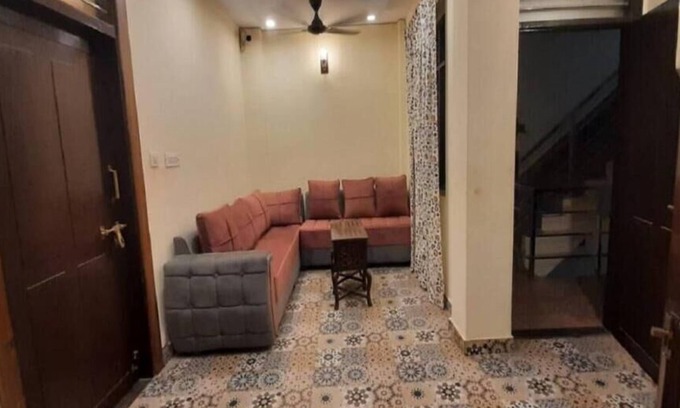 Agra Apartment | Shivalayaa - Queen Double Room No. 1