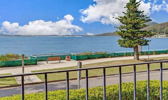 Shoal Bay Apartment | Shoal Bay unit with uninterrupted views of the bay