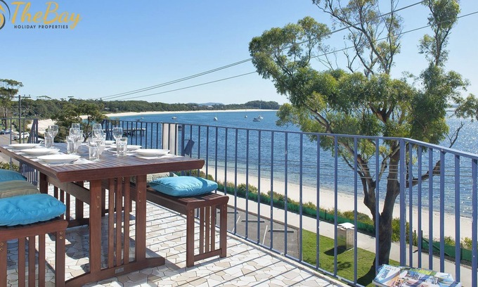 Shoal Bay Apartment | Shoal Towers No.9 - Magnificent Shoal Bay Beach Views