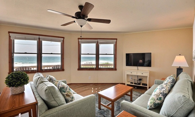 Buxton Cottage | Shore Break Cottage- Steps to Beach- Incredible Views- Community Pool