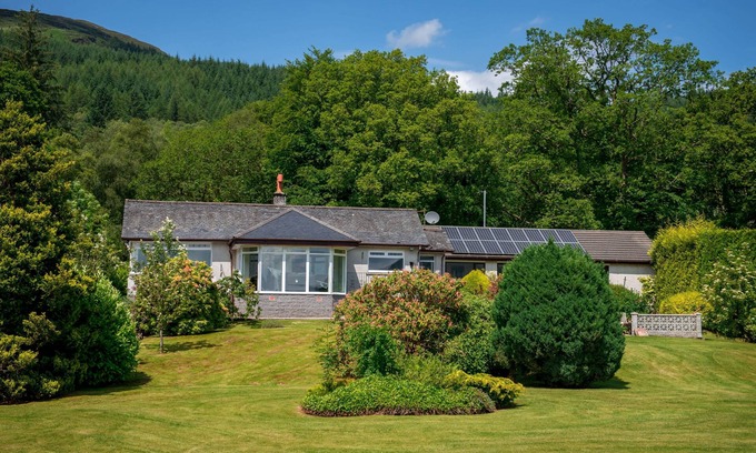 Alexandria Cottage | Shore House - sleeps 10 guests in 5 bedrooms