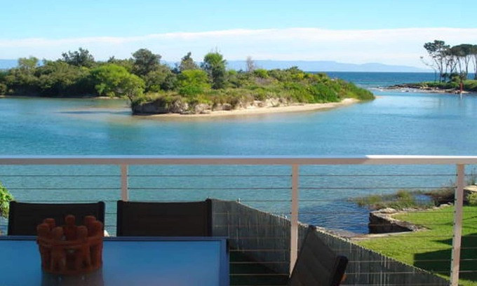 Currarong House | Shore Thing Absolute Waterfront - Currarong. Luxury, family friendly beach house