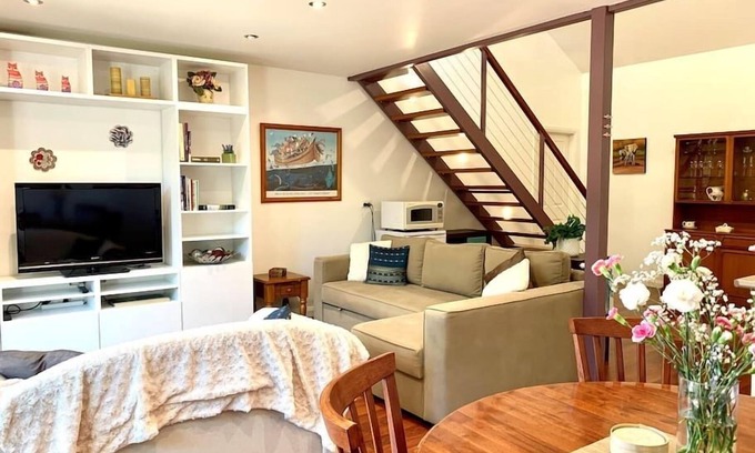 Henley Beach Apartment | Shore to Please 1 bdrm loft apt, Beach, Wifi