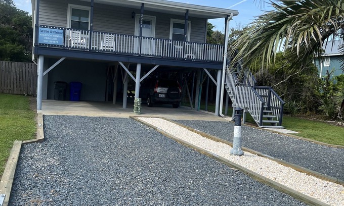 Long Beach House | Short term rentals welcome. Steps to the beach. Pet friendly, fenced yard.