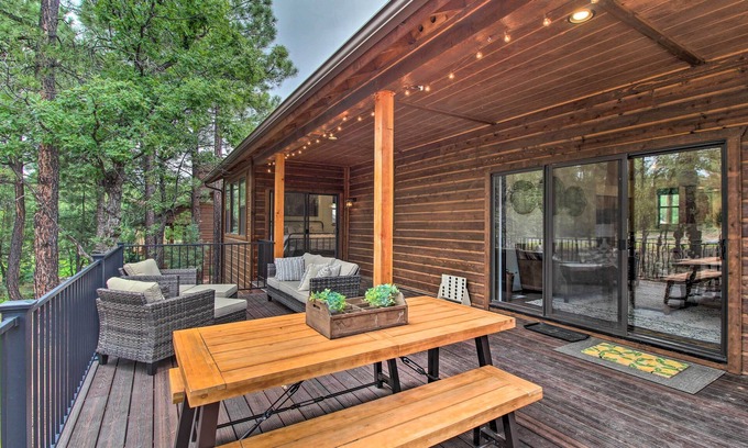 Torreon Cabin | Show Low 'A-to-Z Cabin' with Deck & Gas Grill!