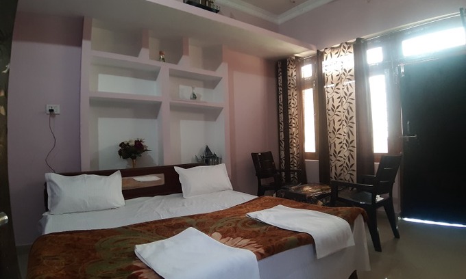 Orchha Hotel | Shree Ram Homestay