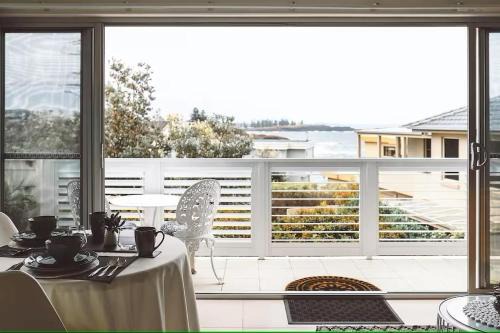 Kiama Apartment | Shutters-Waterfront-Seaview-Private- on the Coastal Walk
