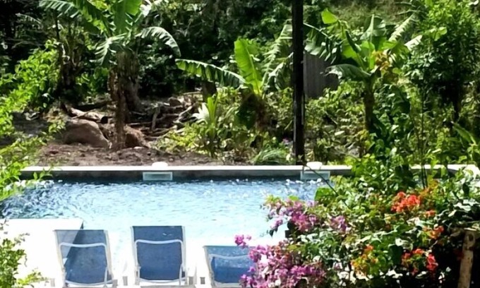 Pointe Michel House | SIBOULI: 6-person apartment with swimming pool