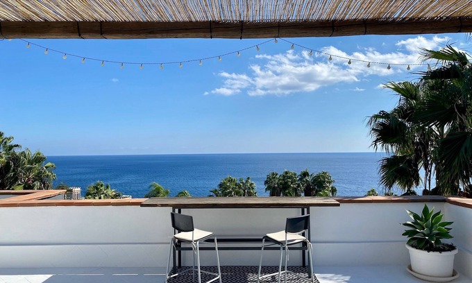 Aci Trezza Apartment | Sicily Cozy Seaside, Family friendly, Free Parking