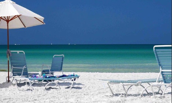 Siesta Key Condo | Siesta Key, Harbor Towers Yacht & Racquet- View of the Inter-coastal waterway