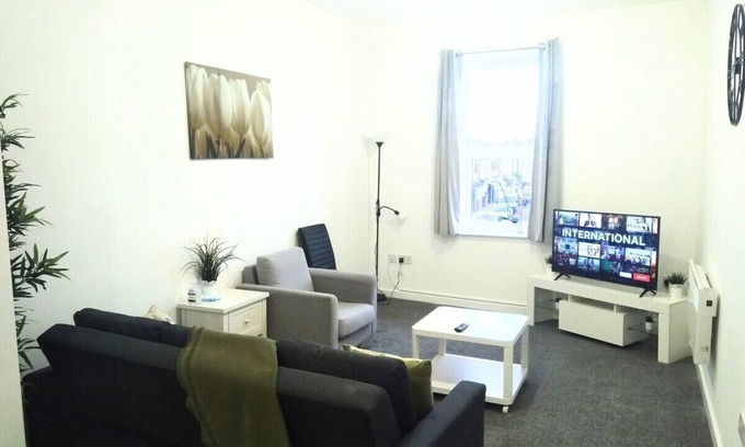 North Shields Apartment | Sigma Central Flat 3 is a 5min walk to the The famous Fish Quay and restaurants.