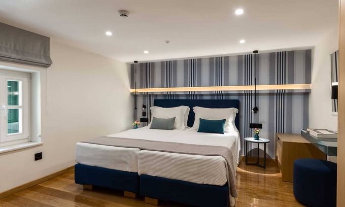Old Town House | Signature Suite Cantons View