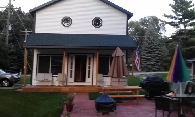 Silver Lake Cottage | Silver Lake cottage in Floridale Association