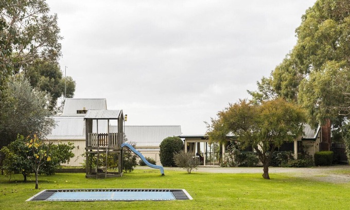 Tenby Point House | Silverstone Escape - Private Beachfront Retreat & Pet friendly