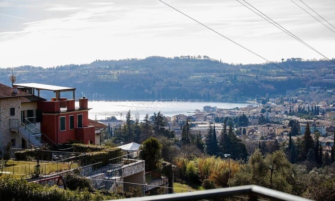Renzano Apartment | Silvi's Home - View of the lake