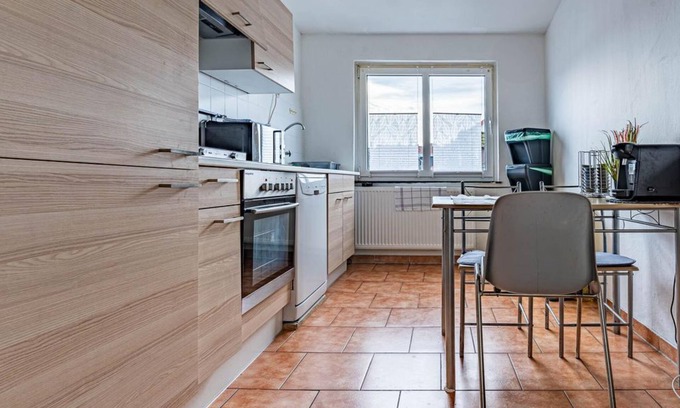 Hamelin Apartment | Simple fitter's room DG3 - Pension Bärbel Neelen
