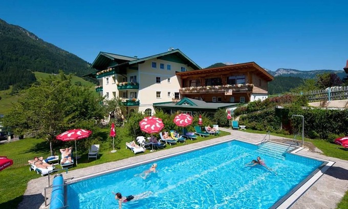 Sankt Martin am Tennengebirge Hotel | Single room with shower, WC - Wohlfühlhotel Martinerhof