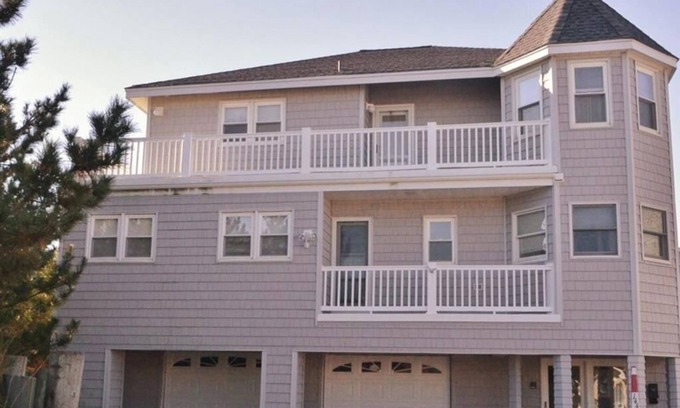 Ship Bottom House | Single family. WIFI. Ship Bottom Oceanfront home. Ocean Views. 14010