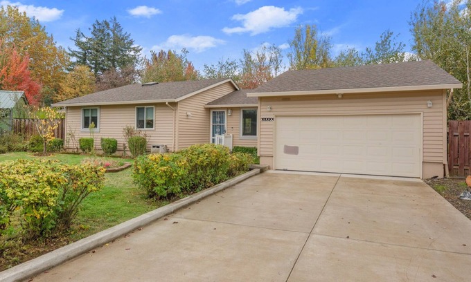 Troutdale House | Single-Level Ranch in Troutdale – Perfect for Families & Medical Professionals