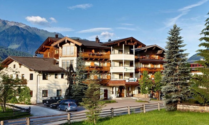 Bramberg am Wildkogel House | Single Room with Shower, Toilet - Tauernblick, Emerald Hotel