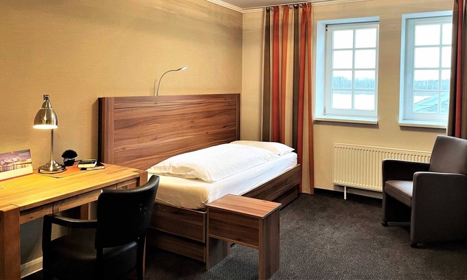 Lauta House | Single room barrier-free 214 - IBS meeting center