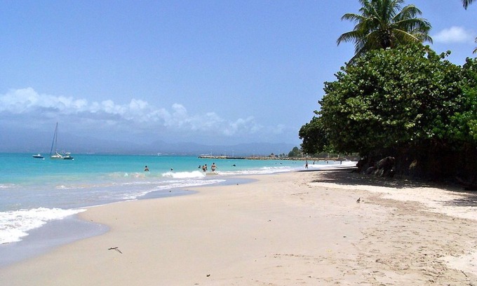 Pointe de la verdure House | Single room in a quiet, central house, 5 minutes walk from the beach.
