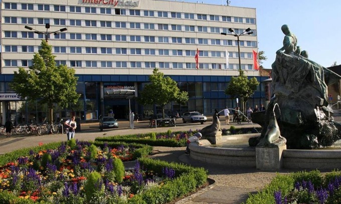 Schwerin House | Single room, shower, WC, street side - InterCity Hotel Schwerin