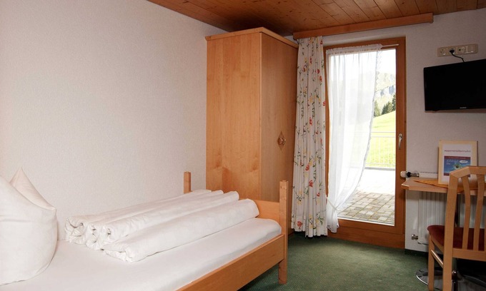 Damuels House | Single room with balcony - Aparthotel Garni Schönblick