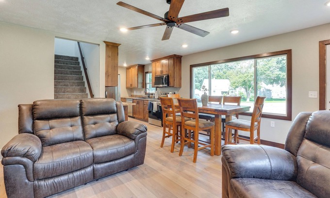 Sioux Falls House | Sioux Falls Home Near Downtown: 2 Living Areas!