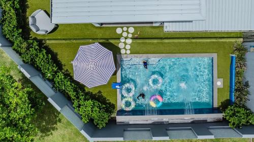 Kingscliff House | Sirius- Heated pool, 50m to Beach, basketball crt