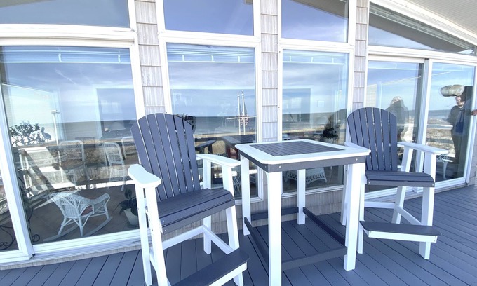 Cottage Line House | "Sisters Beach House" On the Chesapeake!